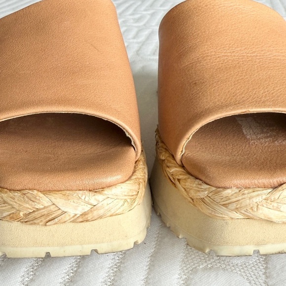🤎 Dolce Vita Chavi Tan Mules Slide Sandals with Rubber Wedge Sole - Picture 8 of 14